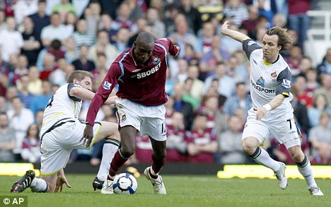Liverpool closing in on COLE